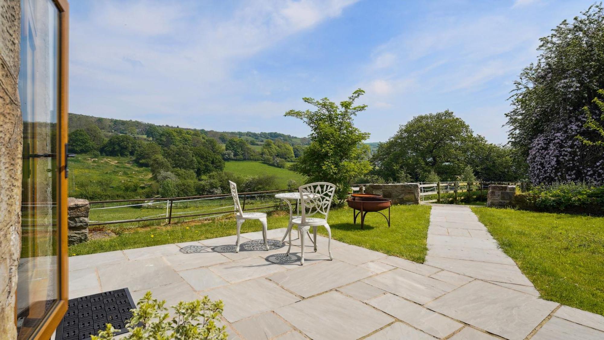 Tranquil Countryside Cottage For Two Wrexham Dış mekan fotoğraf